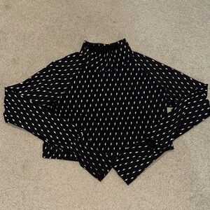 Oiselle sz M Firecracker reflective crop top